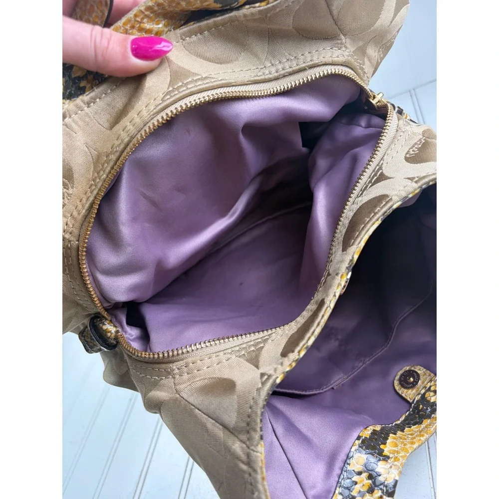 Coach Vintage Y2K Madison Op Art Sateen Maggie Shoulder Bag Purse